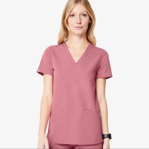 FIGS WOMEN’S MAUVE CASMA SCRUB TOP SIZE XS